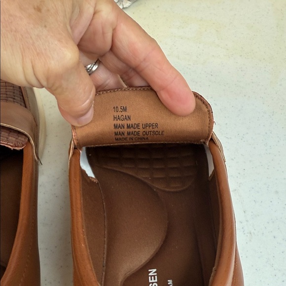 Van Heusen Men's Tan Woven Loafer’s size 10.5 - Picture 9 of 10